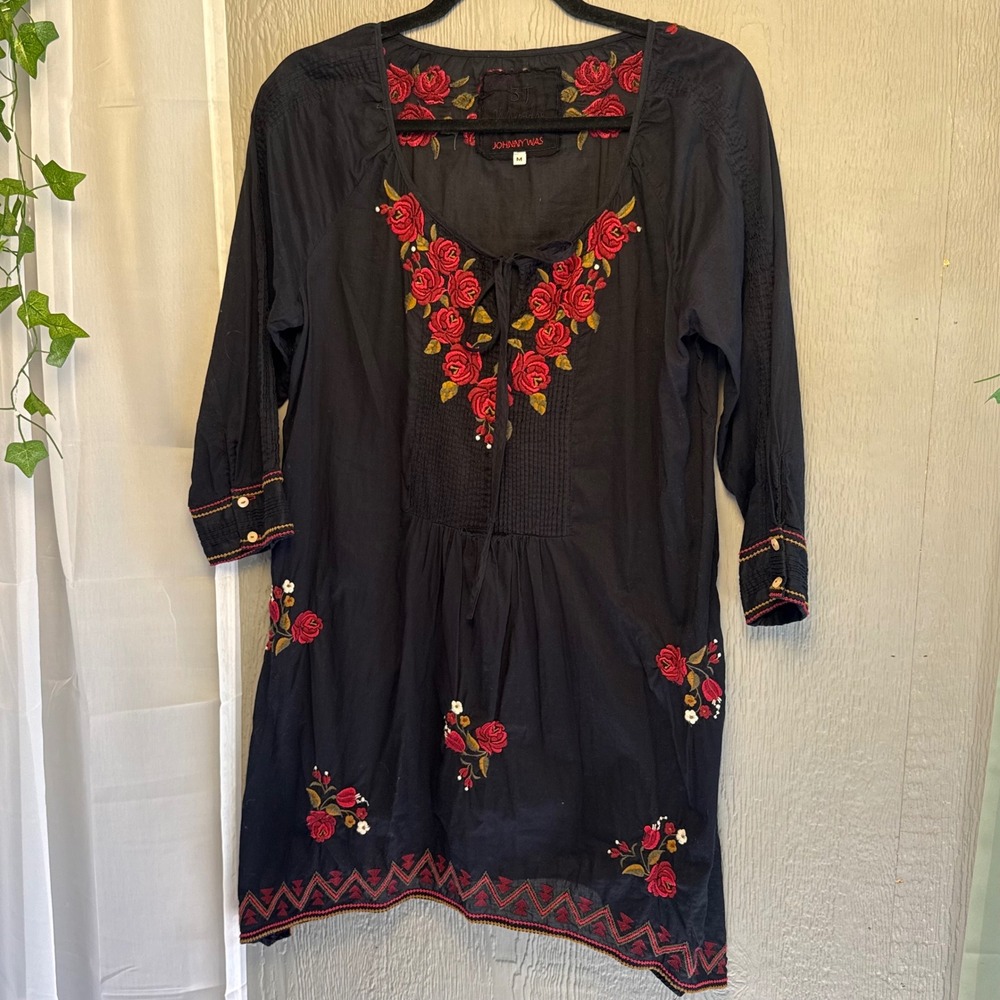 Johnny Was Workshop Black Floral Embroidered Handkerchief Hem Tunic Dress M